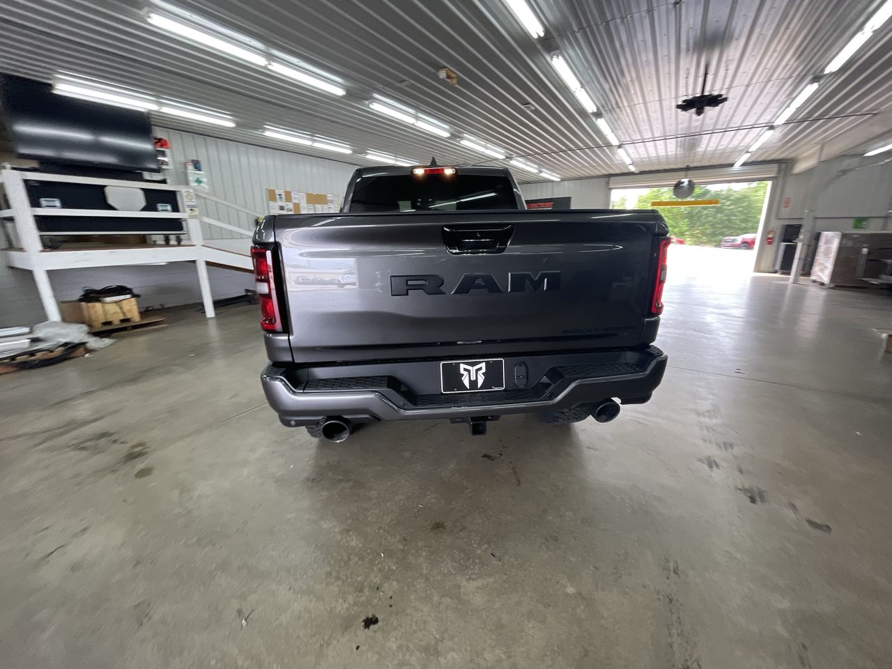 Vehicle Image 7