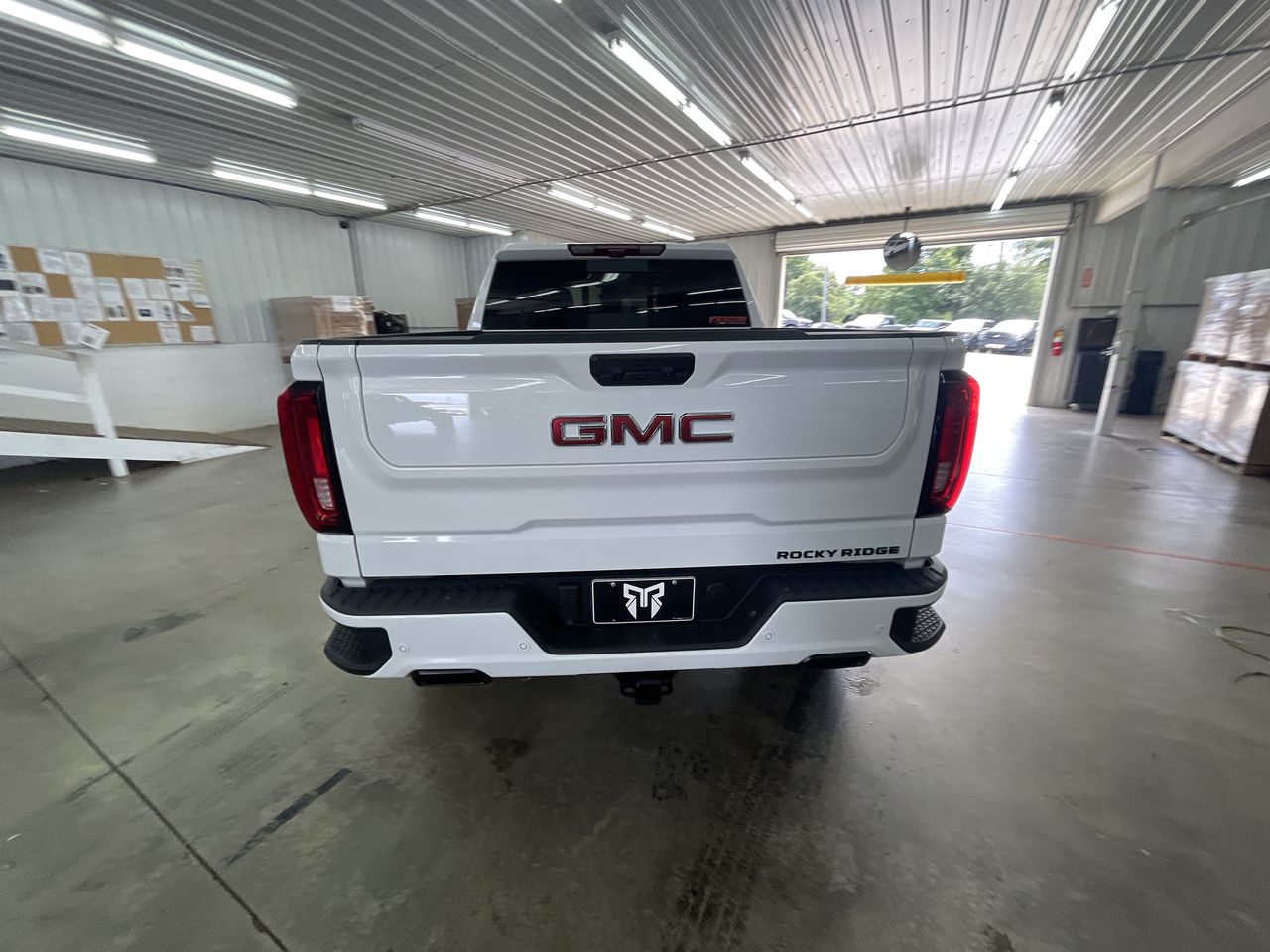 Vehicle Image 6