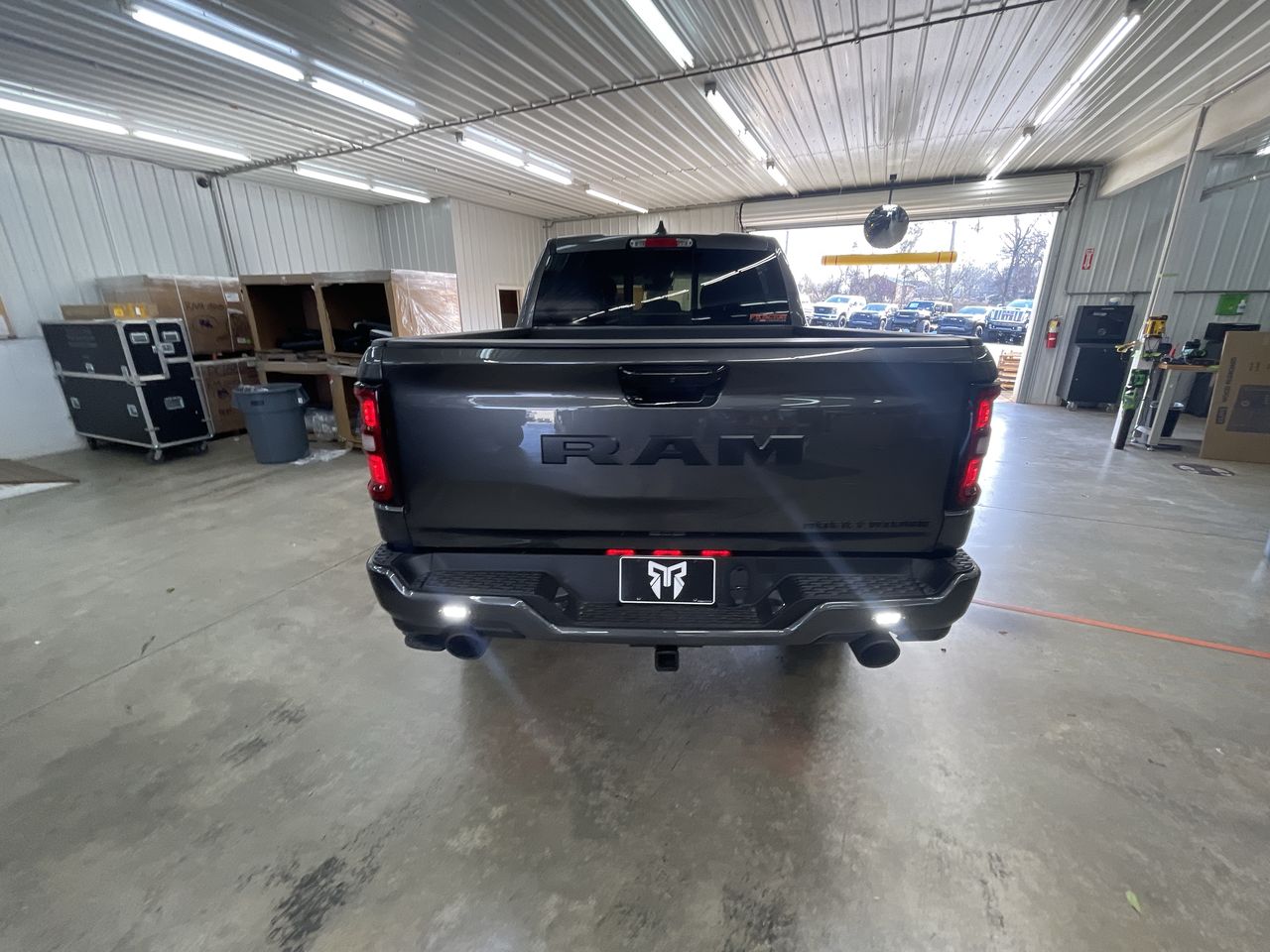 Vehicle Image 7