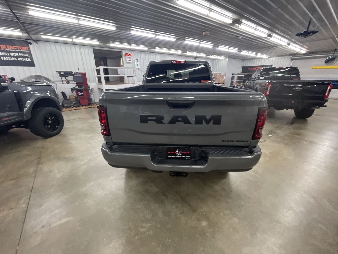 Vehicle Image 7