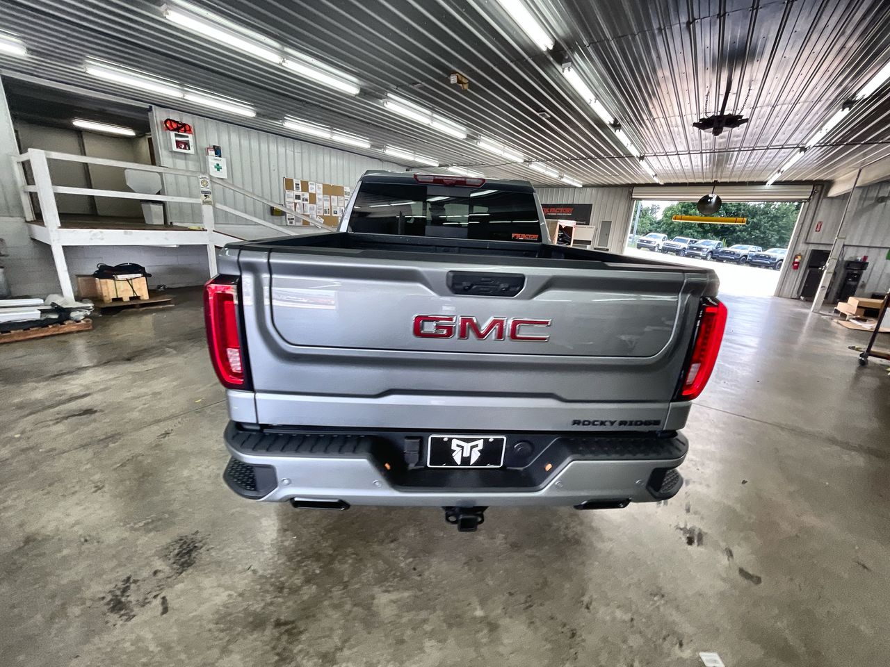Vehicle Image 7