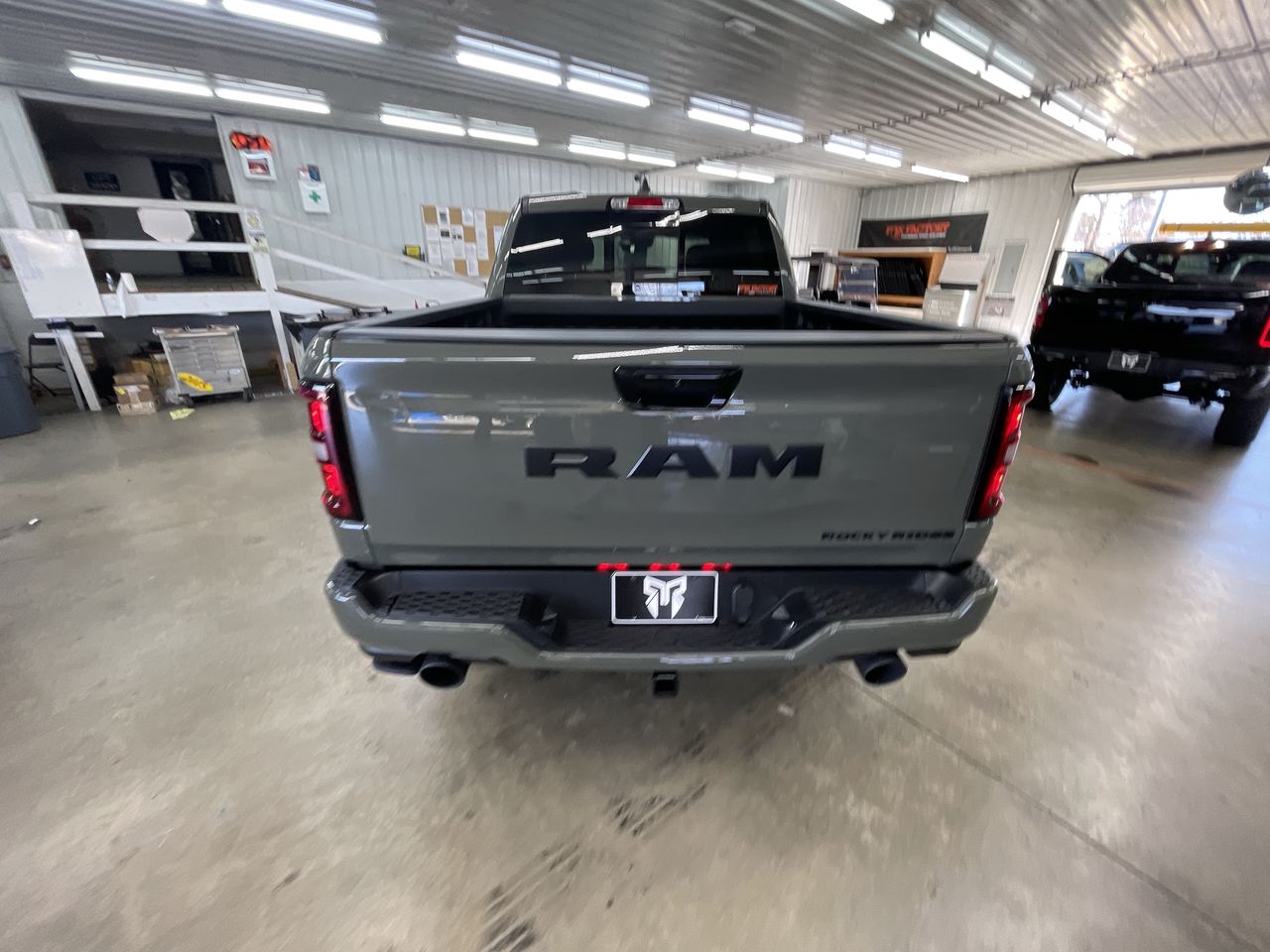 Vehicle Image 7