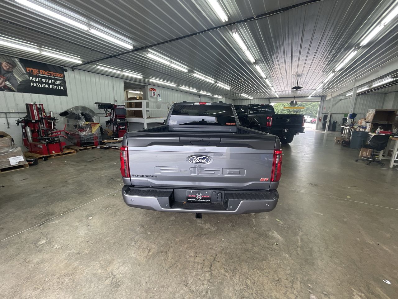 Vehicle Image 6