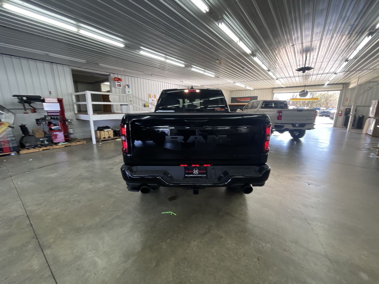 Vehicle Image 7
