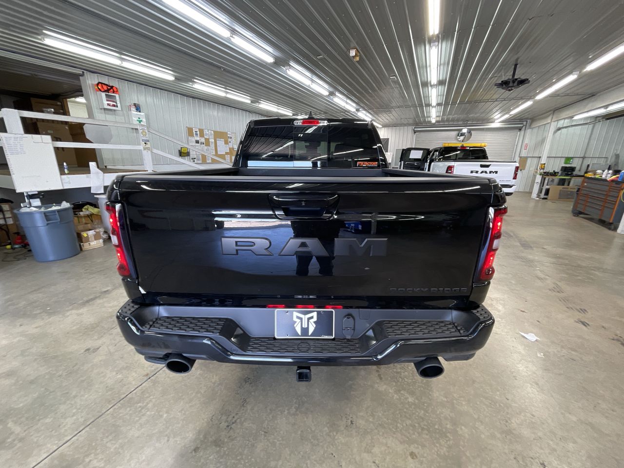 Vehicle Image 7