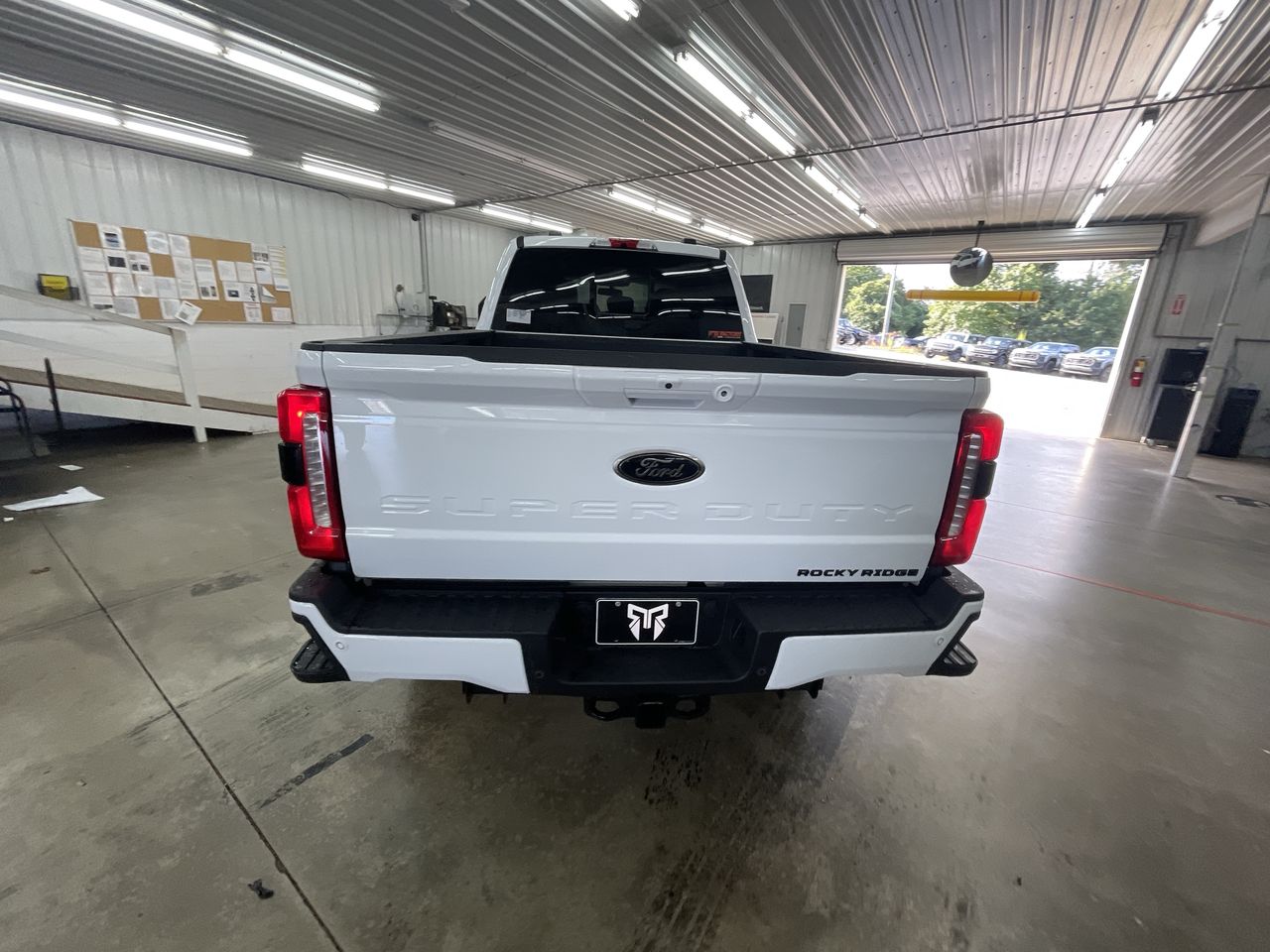 Vehicle Image 6