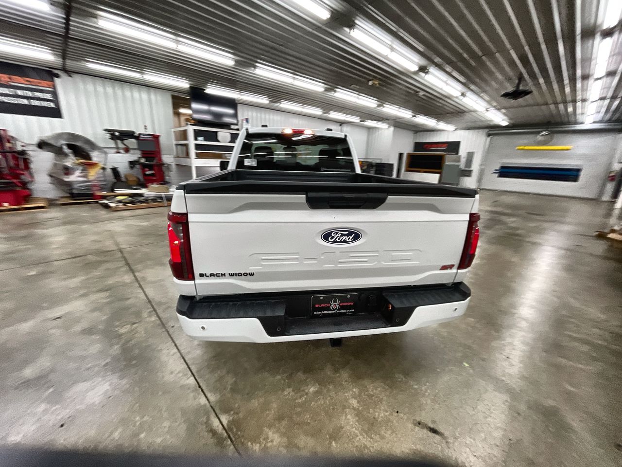 Vehicle Image 7
