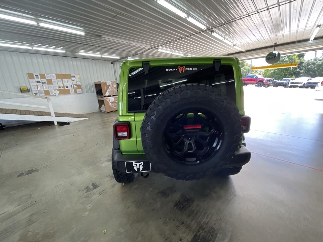 Vehicle Image 6