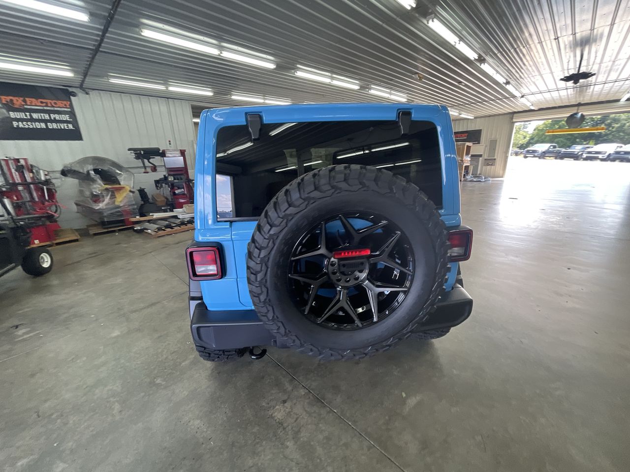 Vehicle Image 6