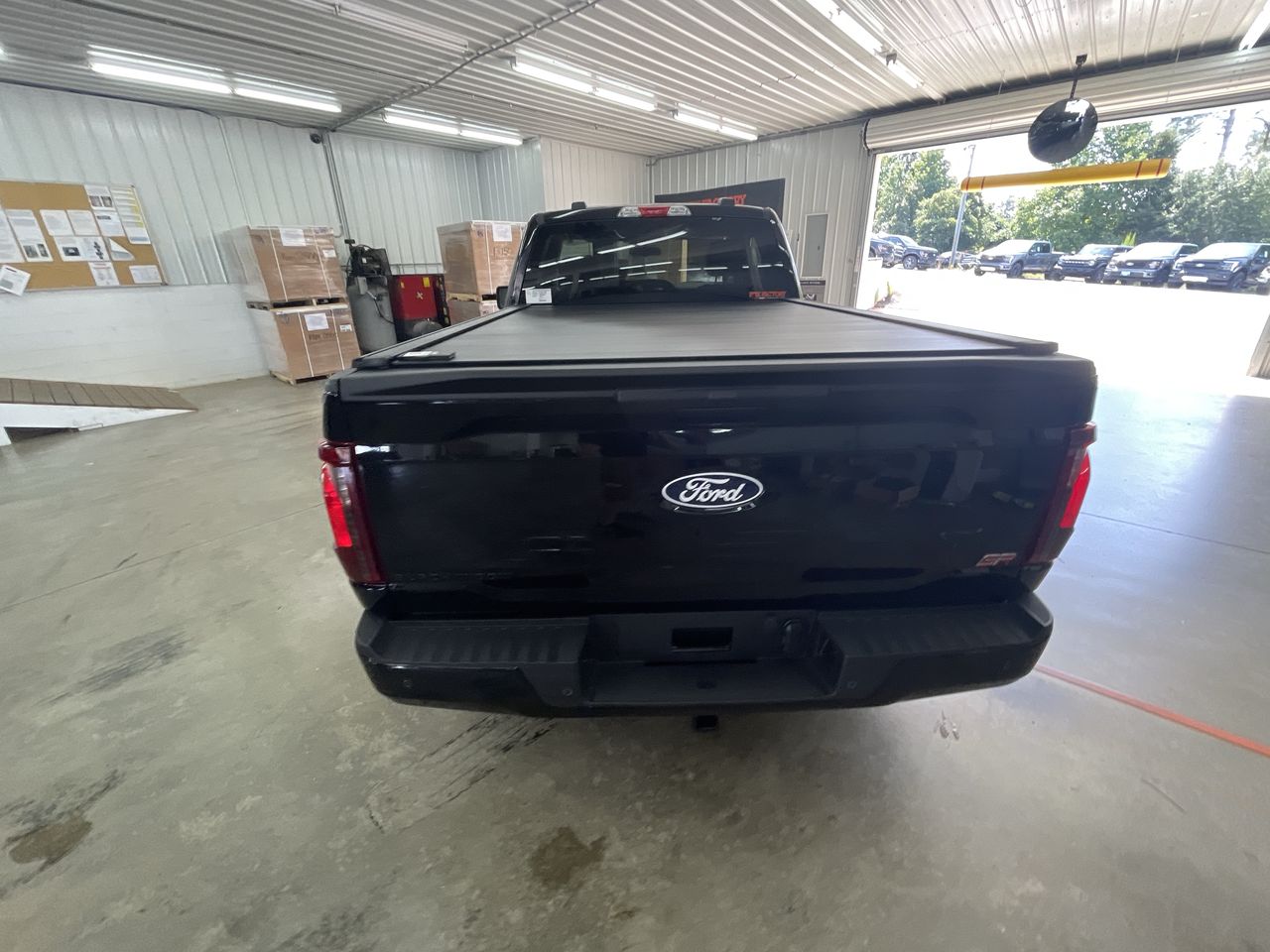 Vehicle Image 6