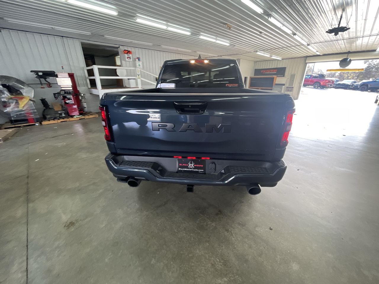 Vehicle Image 7