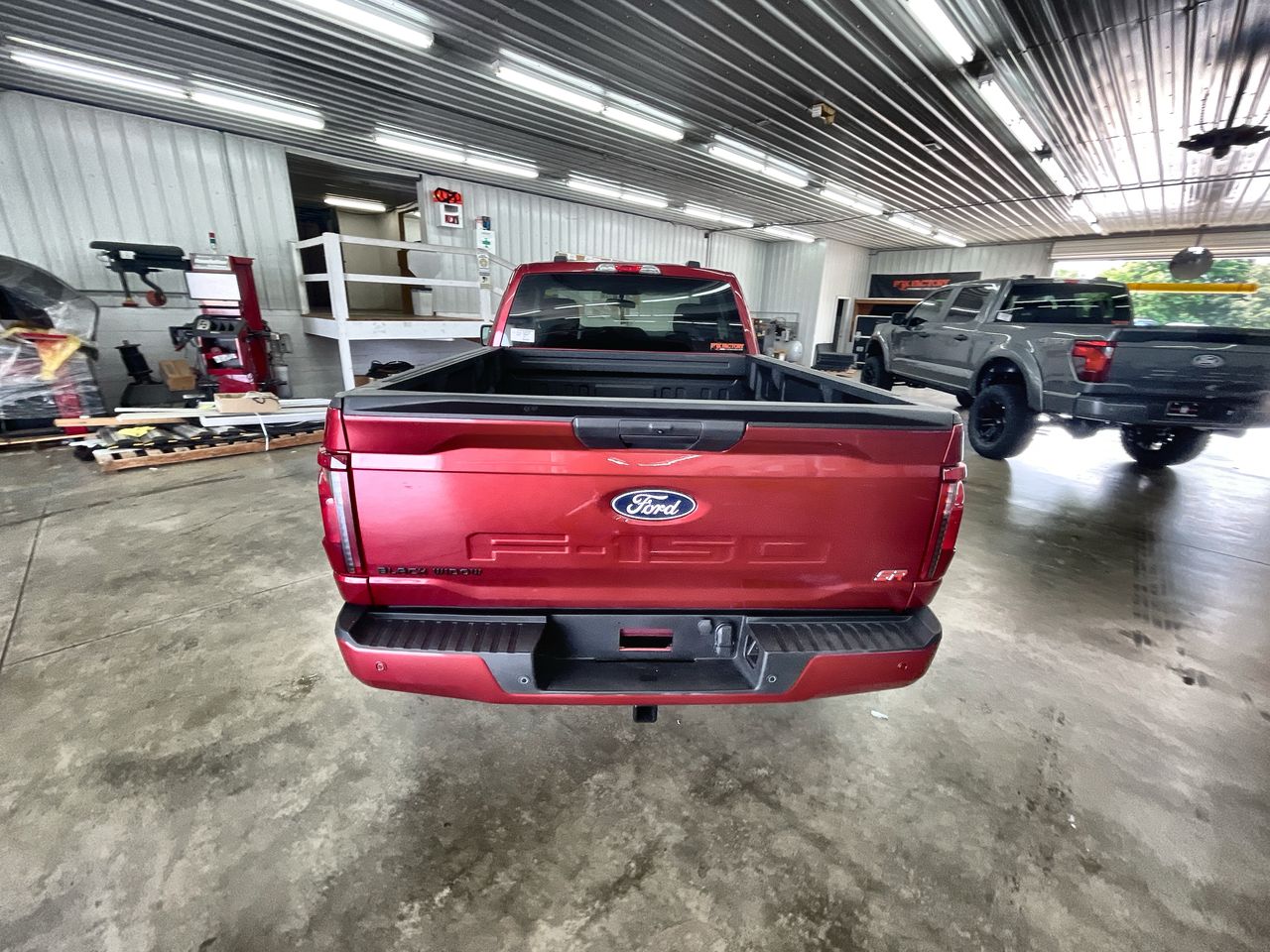 Vehicle Image 7