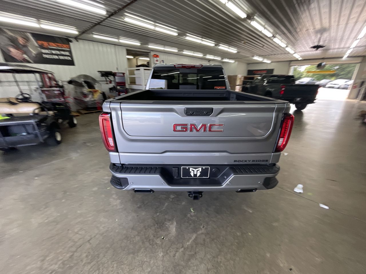 Vehicle Image 6