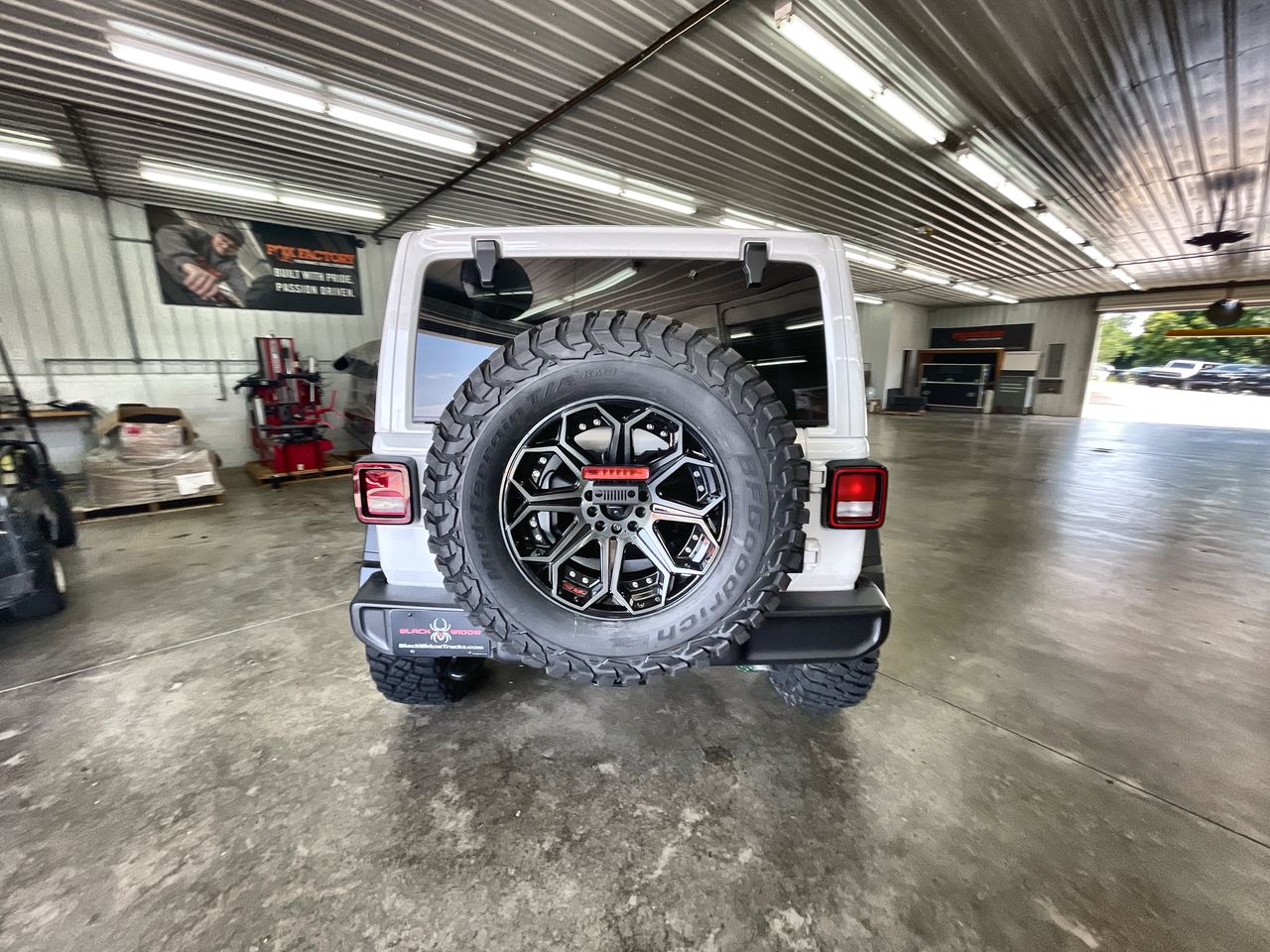 Vehicle Image 7