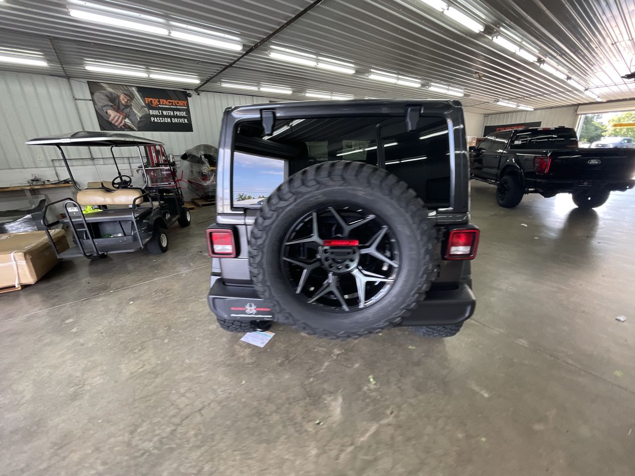 Vehicle Image 6