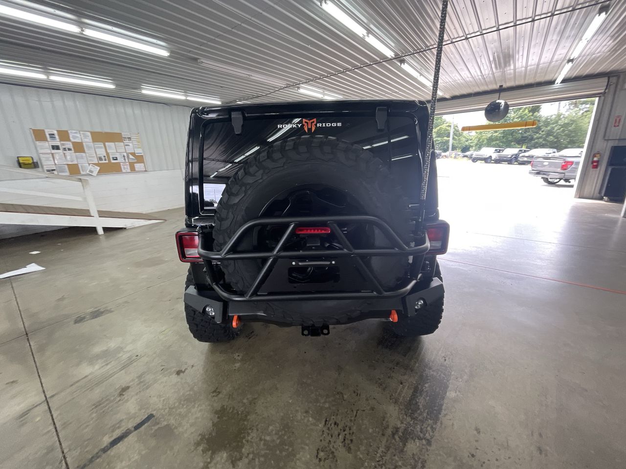 Vehicle Image 6