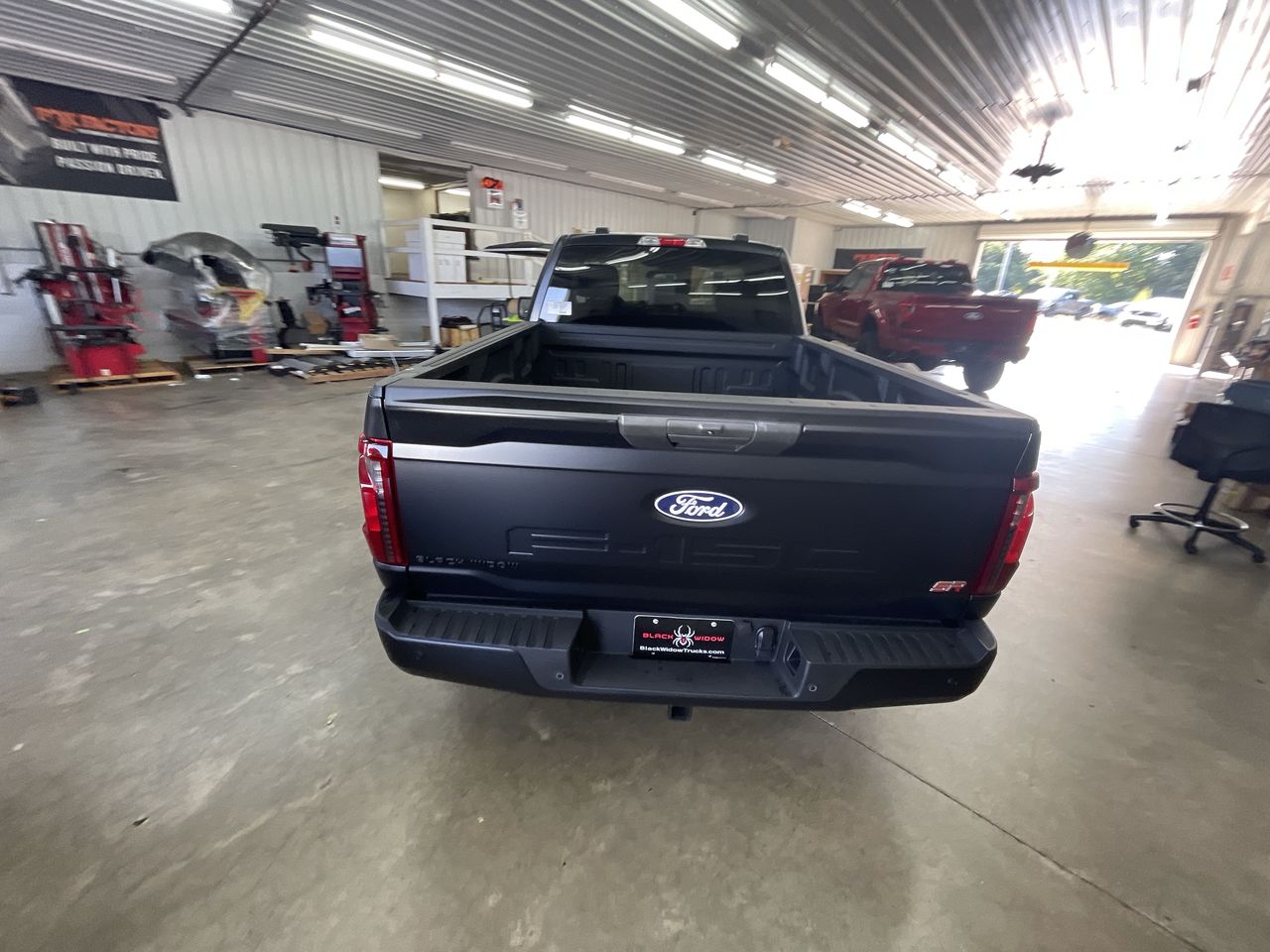 Vehicle Image 6