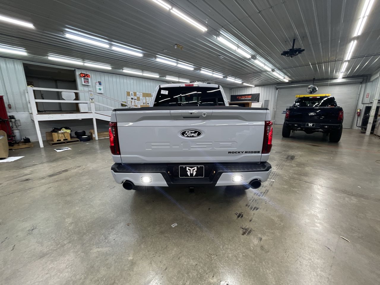 Vehicle Image 7