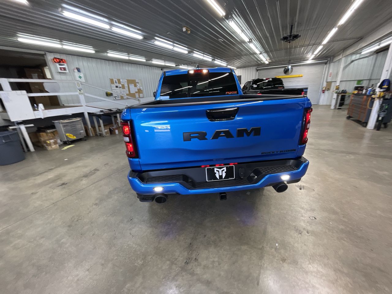 Vehicle Image 7