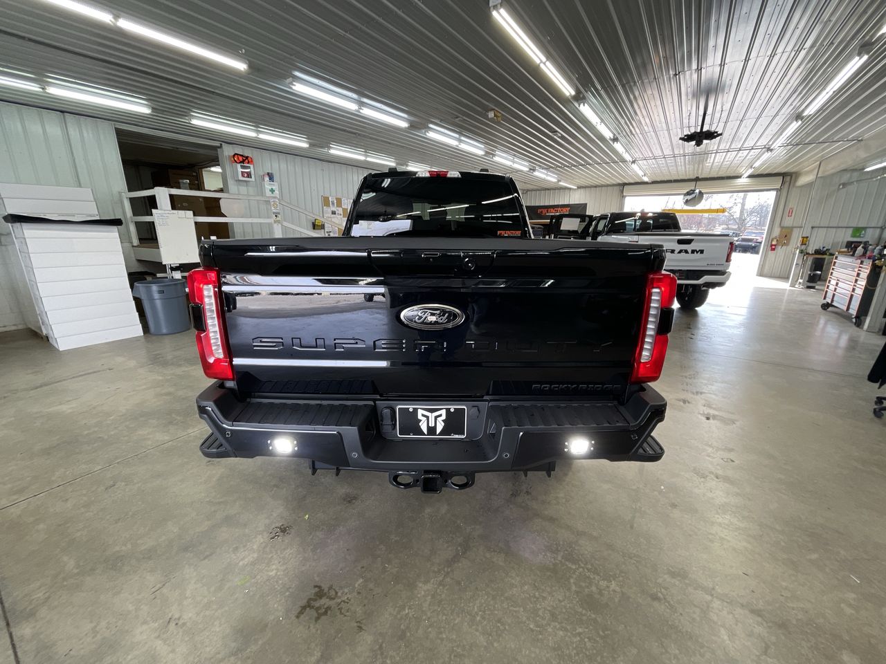 Vehicle Image 7