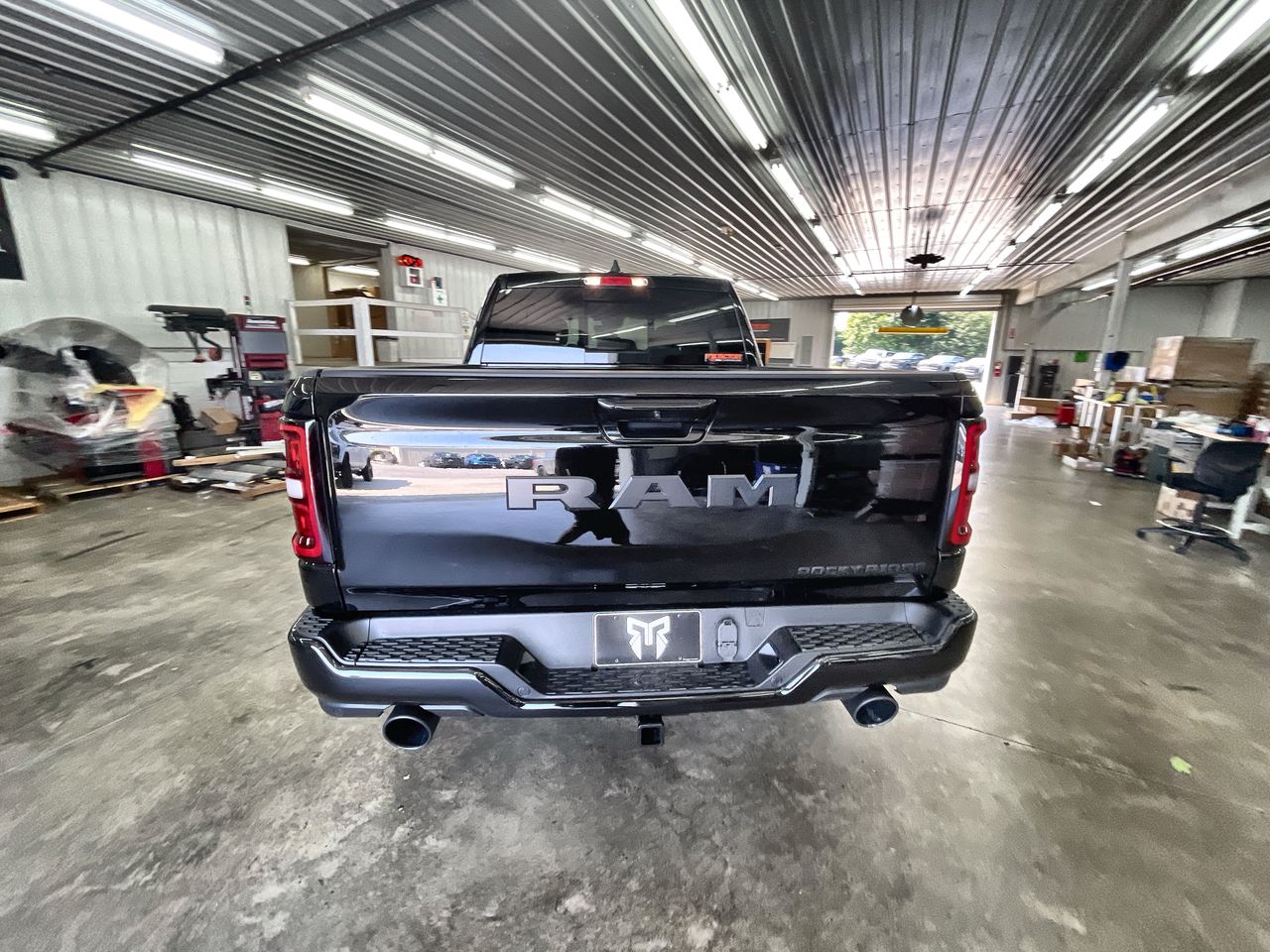 Vehicle Image 7