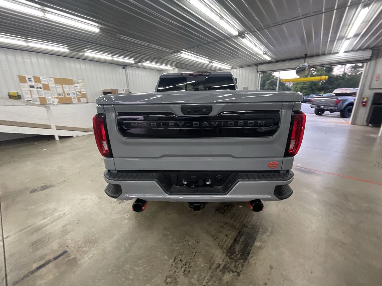 Vehicle Image 6
