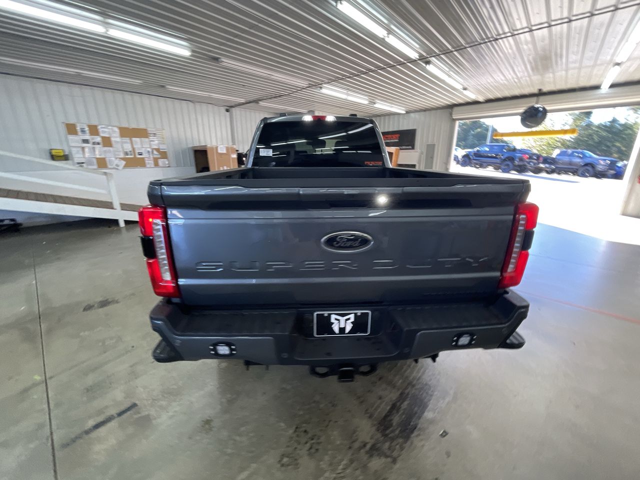 Vehicle Image 6