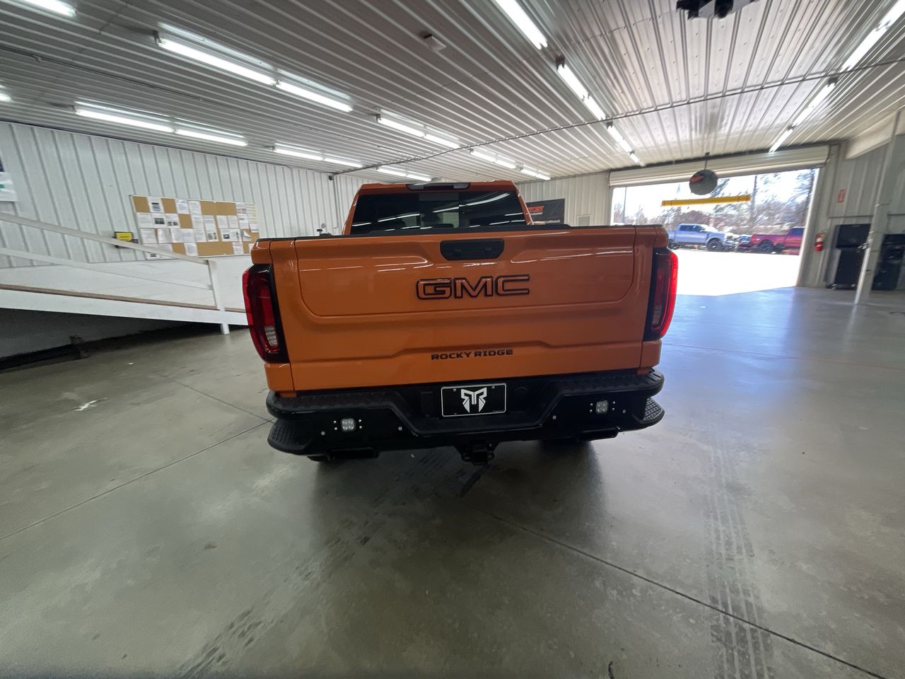 Vehicle Image 7