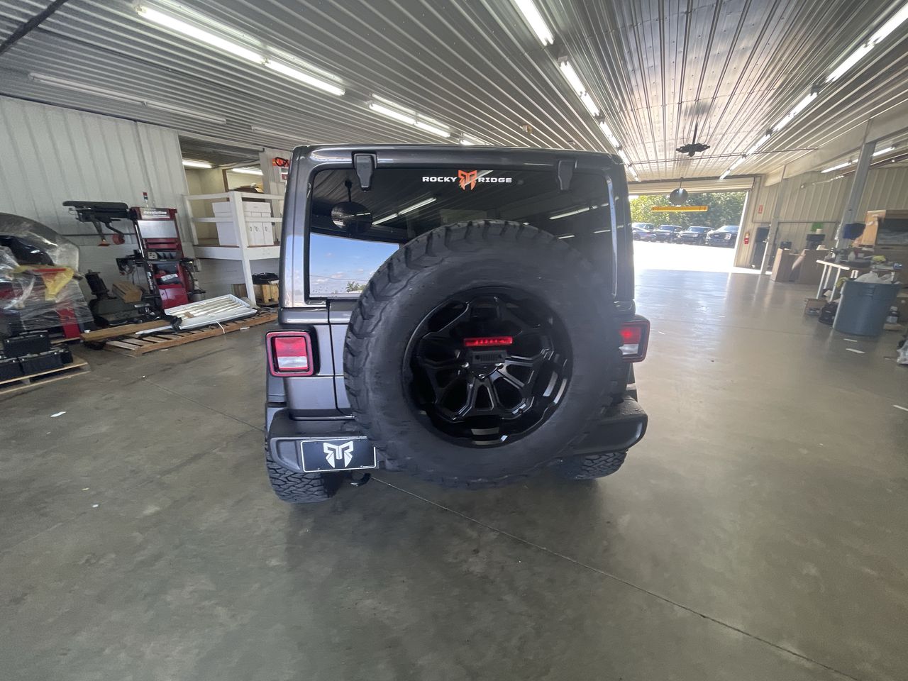 Vehicle Image 6