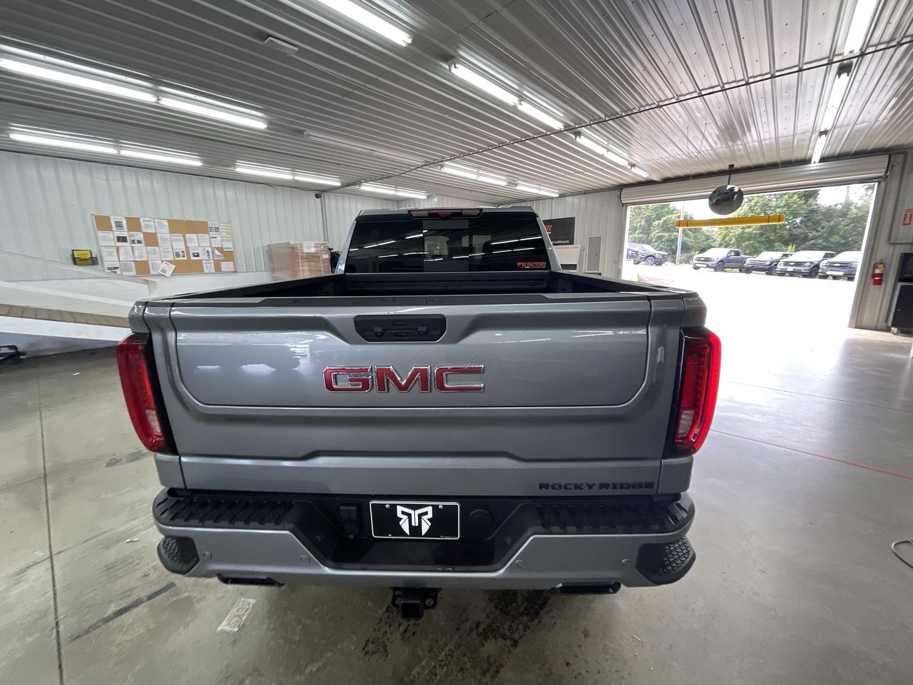 Vehicle Image 6