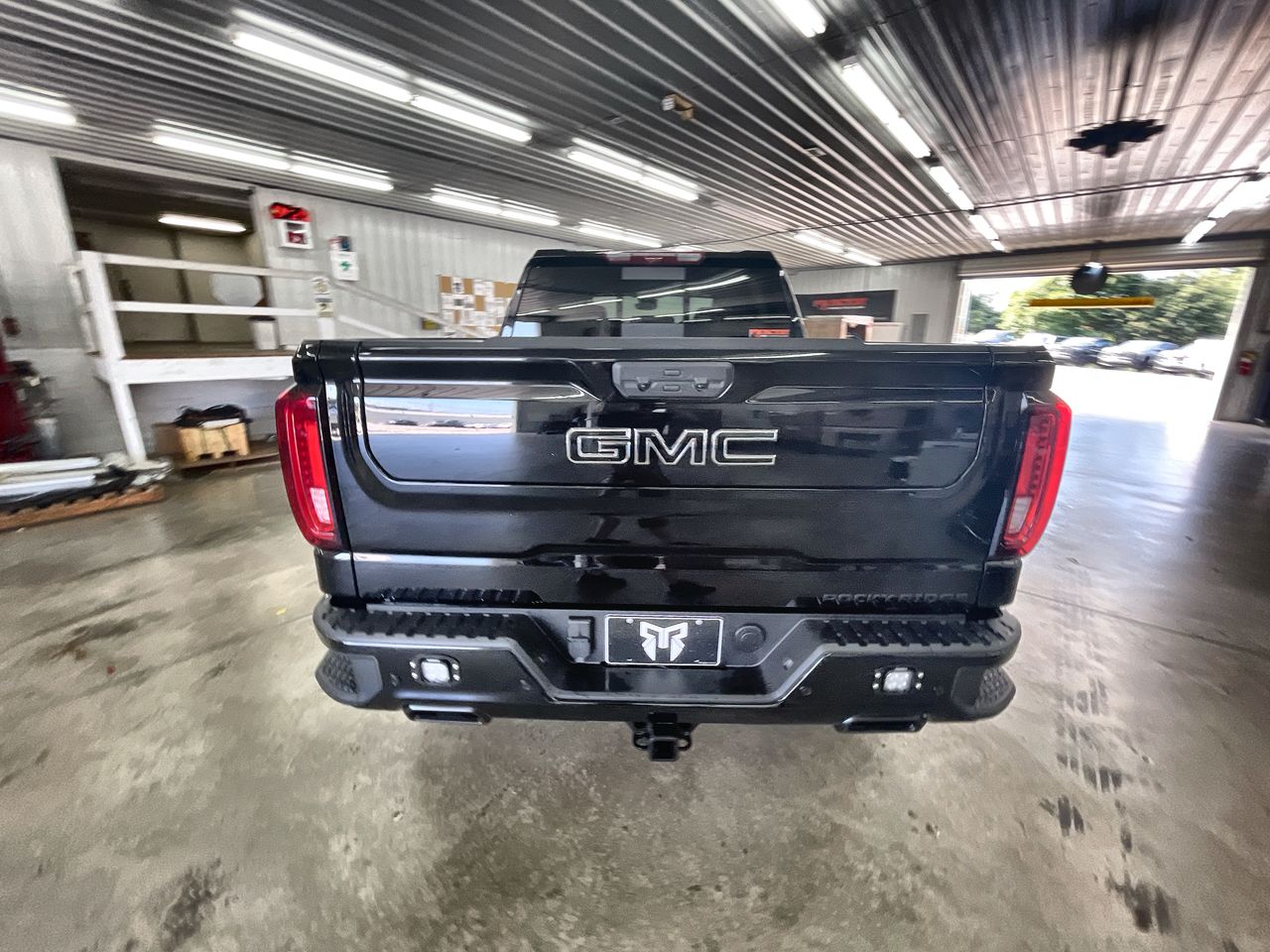 Vehicle Image 7