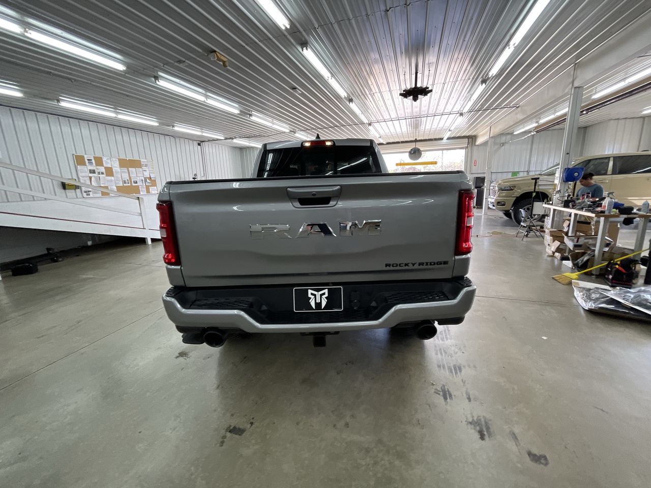 Vehicle Image 7