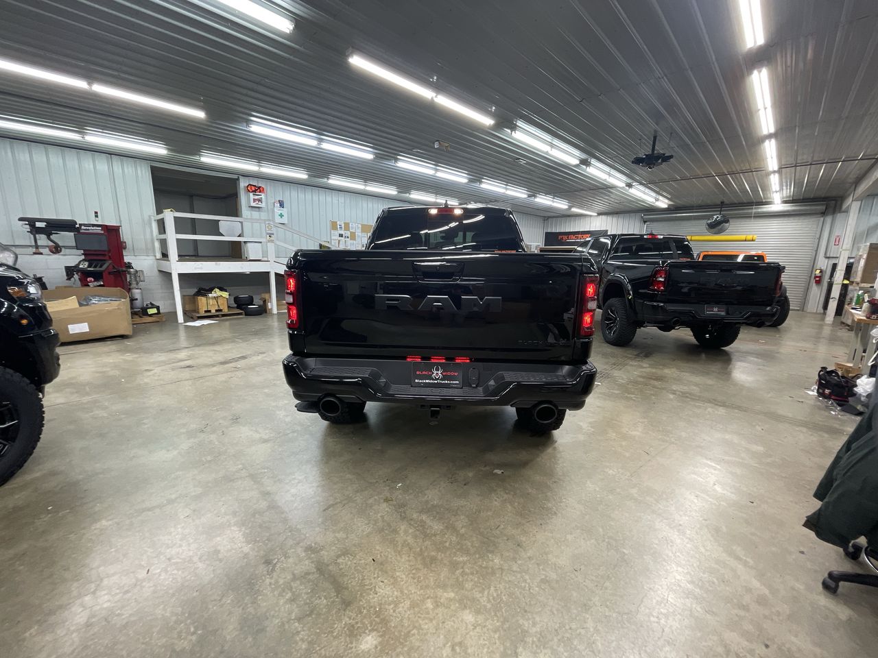 Vehicle Image 7