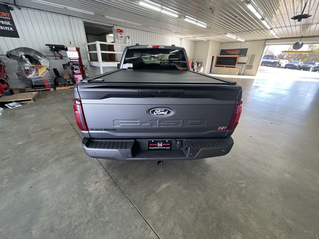 Vehicle Image 7