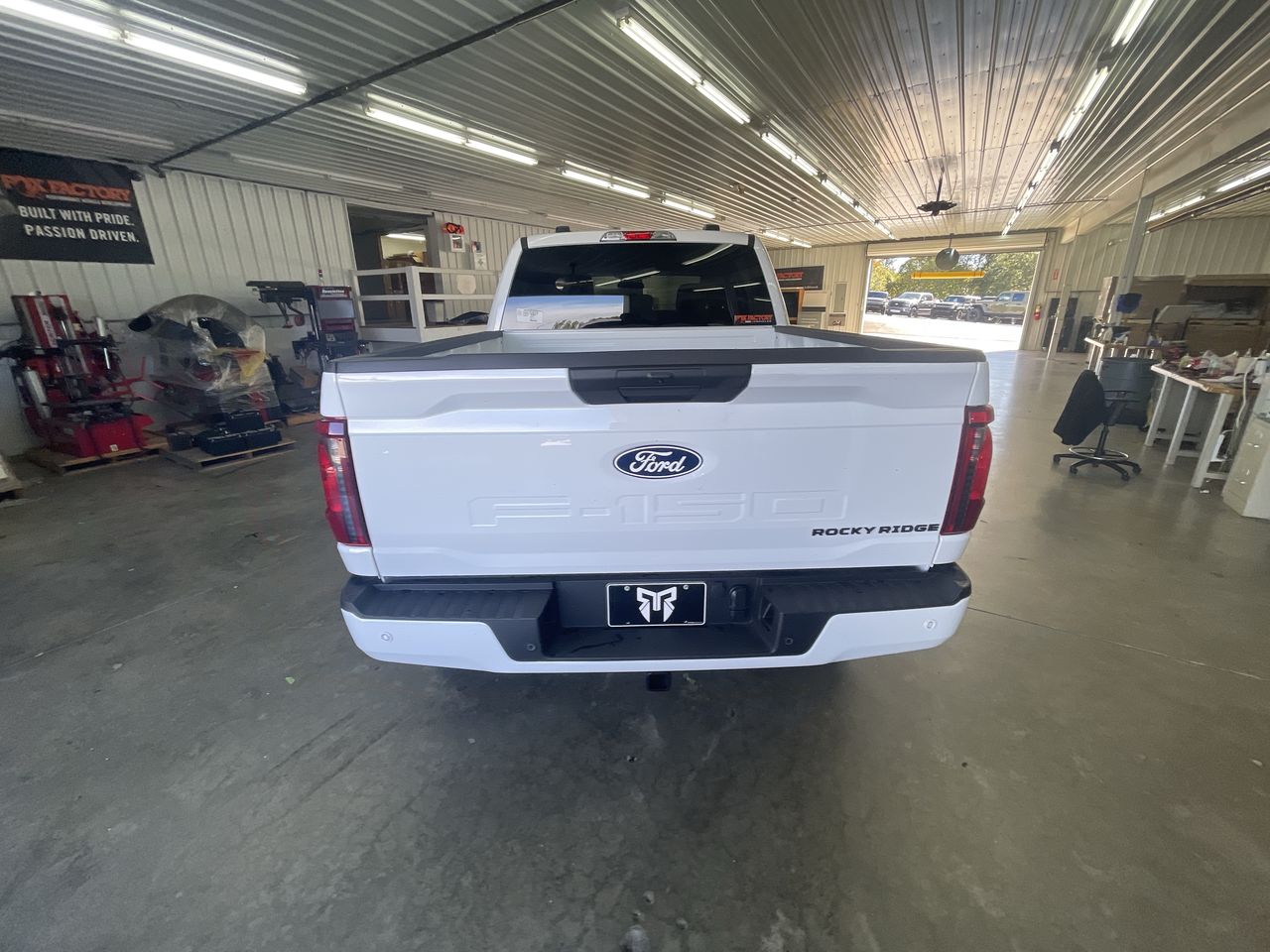 Vehicle Image 7