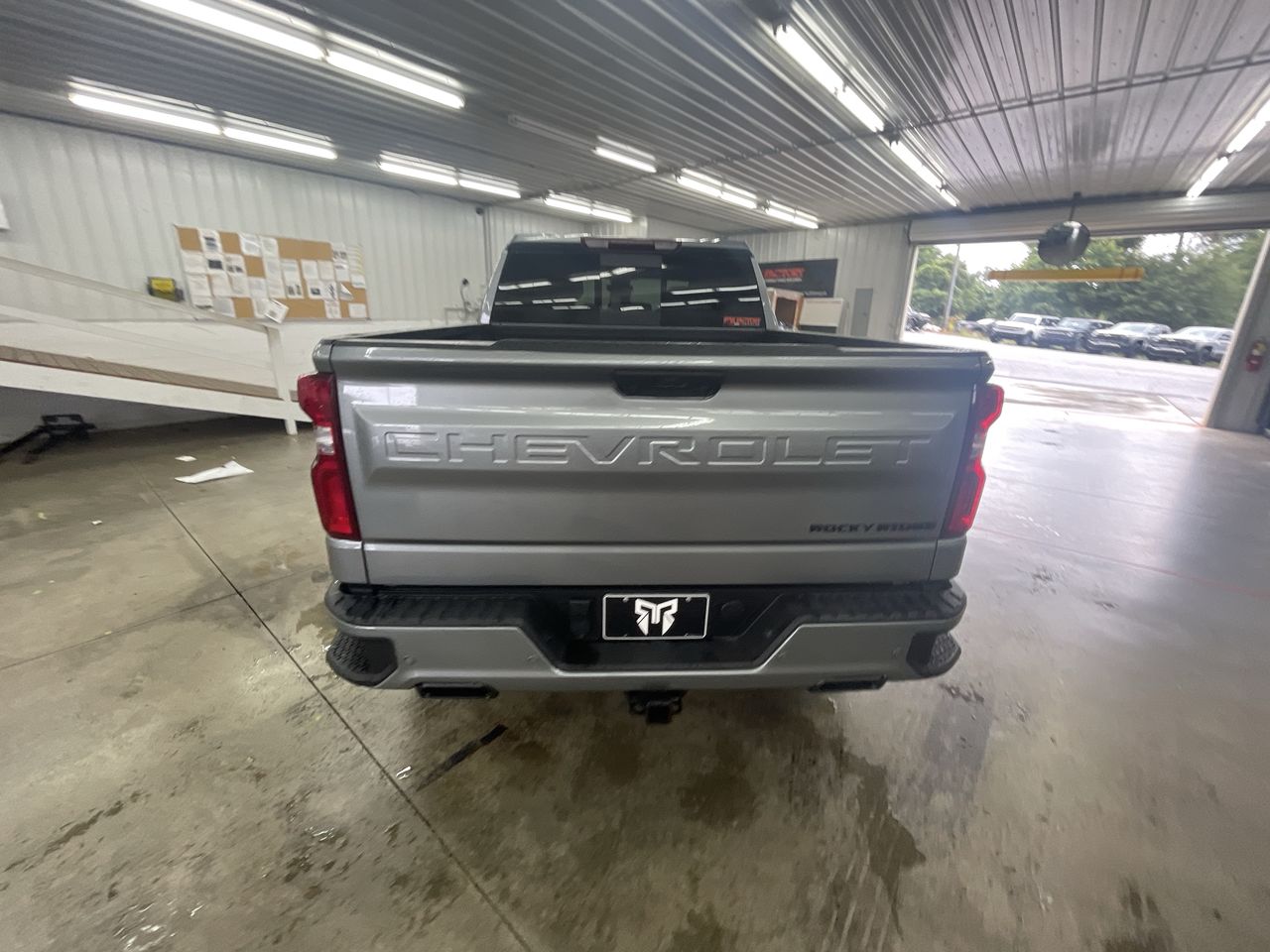 Vehicle Image 6