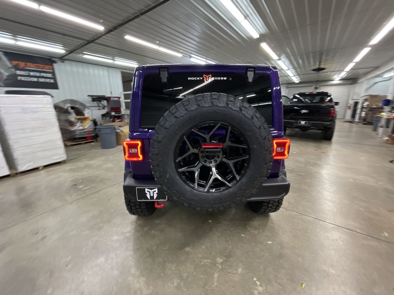 Vehicle Image 7