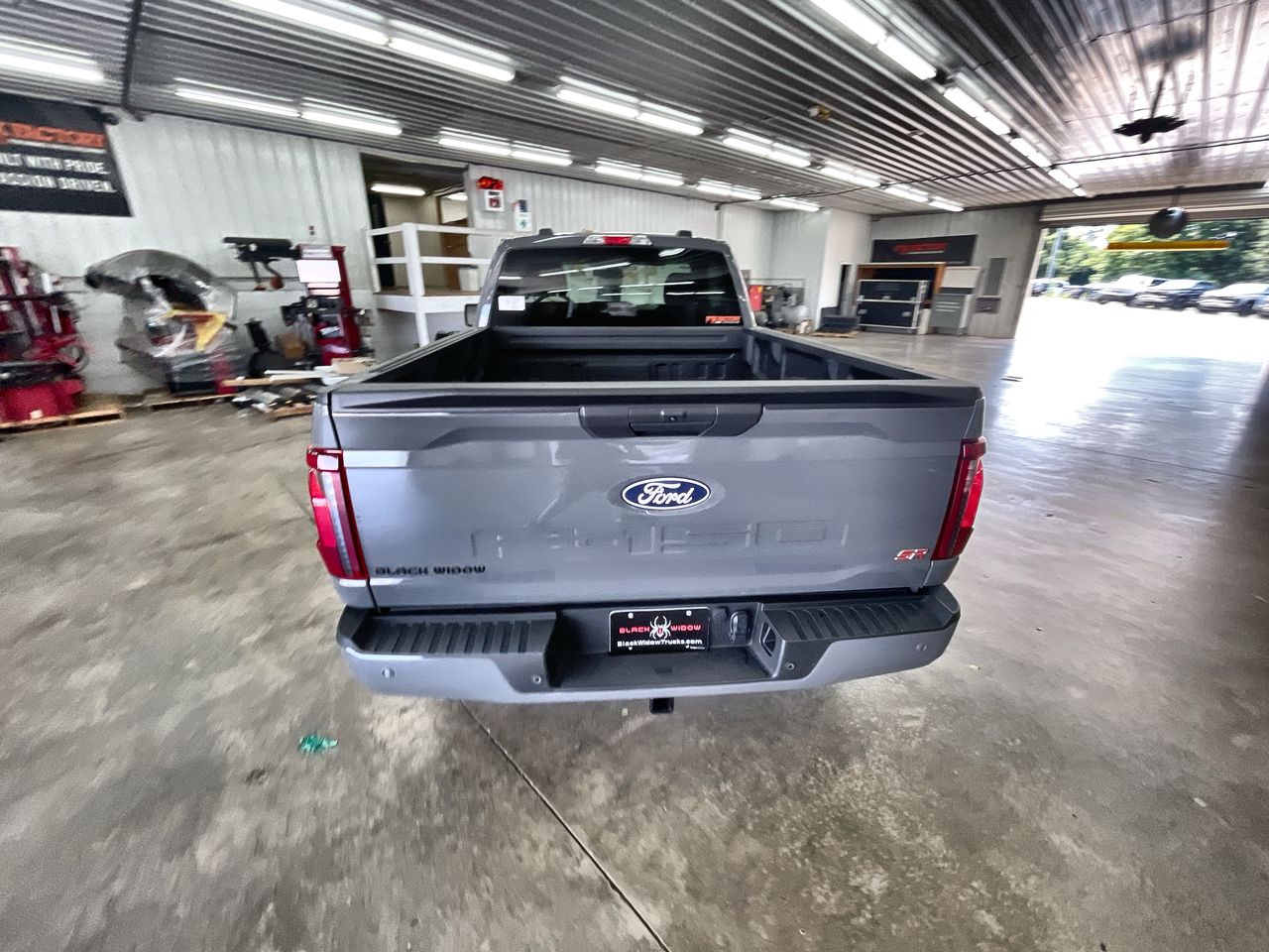 Vehicle Image 7