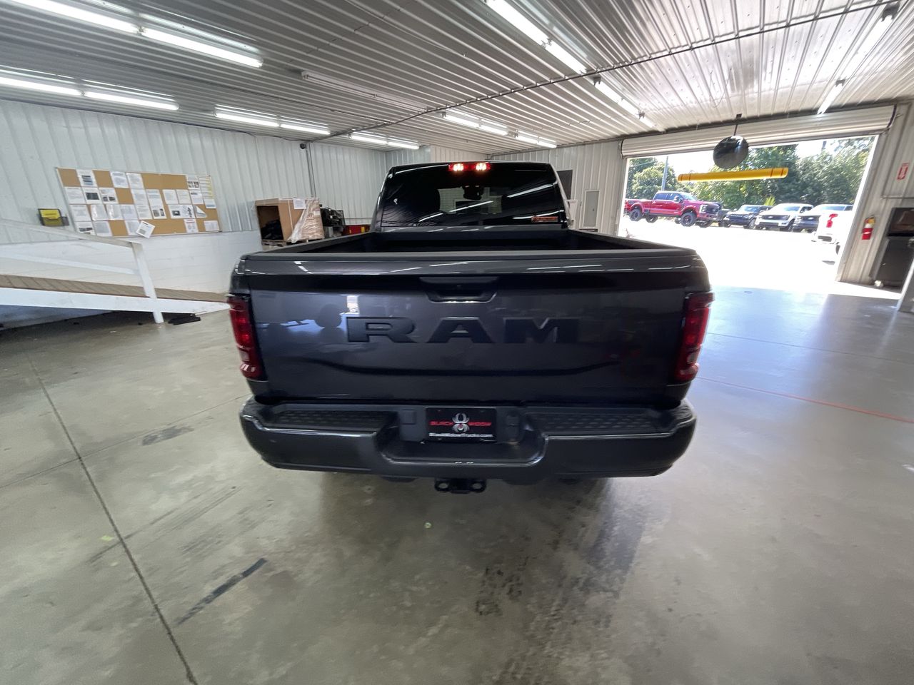 Vehicle Image 6