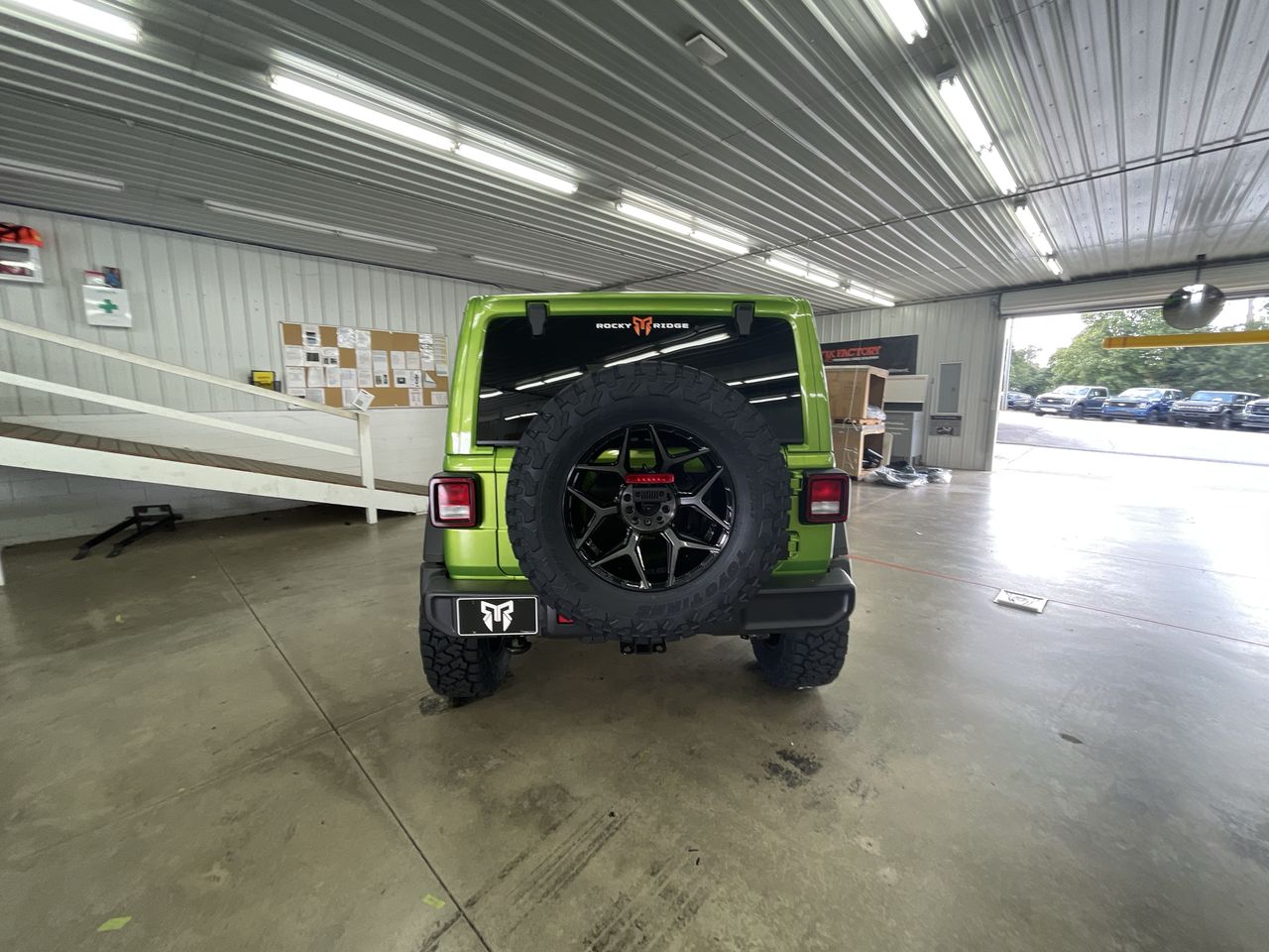 Vehicle Image 7