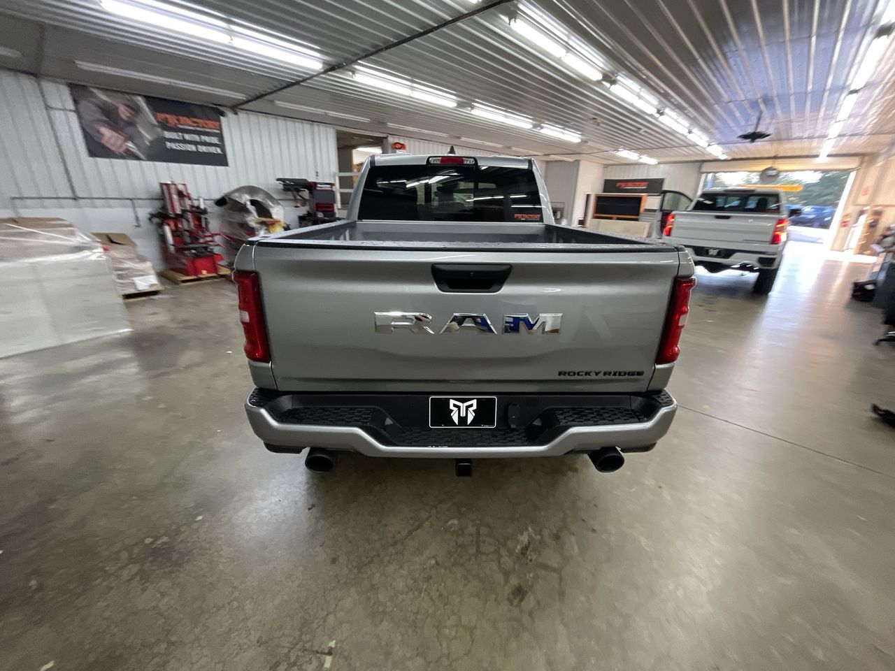 Vehicle Image 7