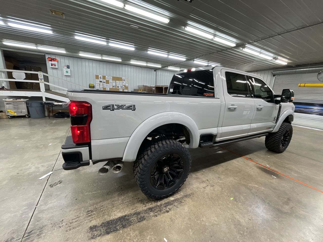 Vehicle Image 8