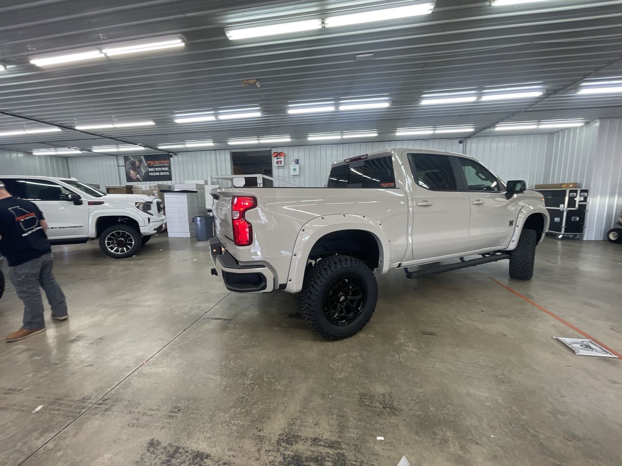 Vehicle Image 8