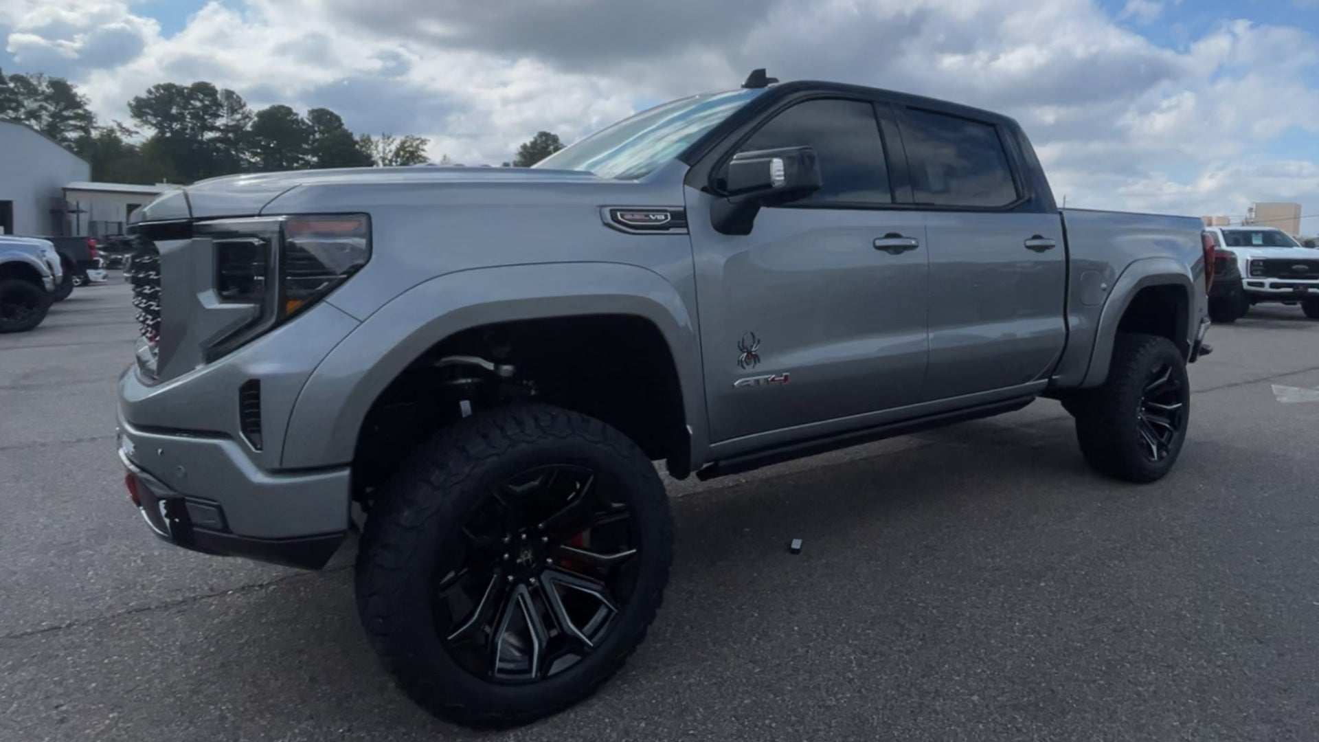 Vehicle Image 4