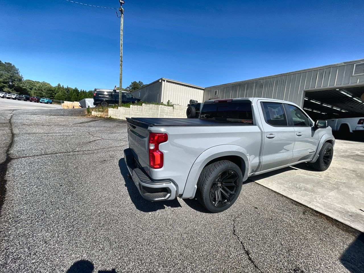 Vehicle Image 8