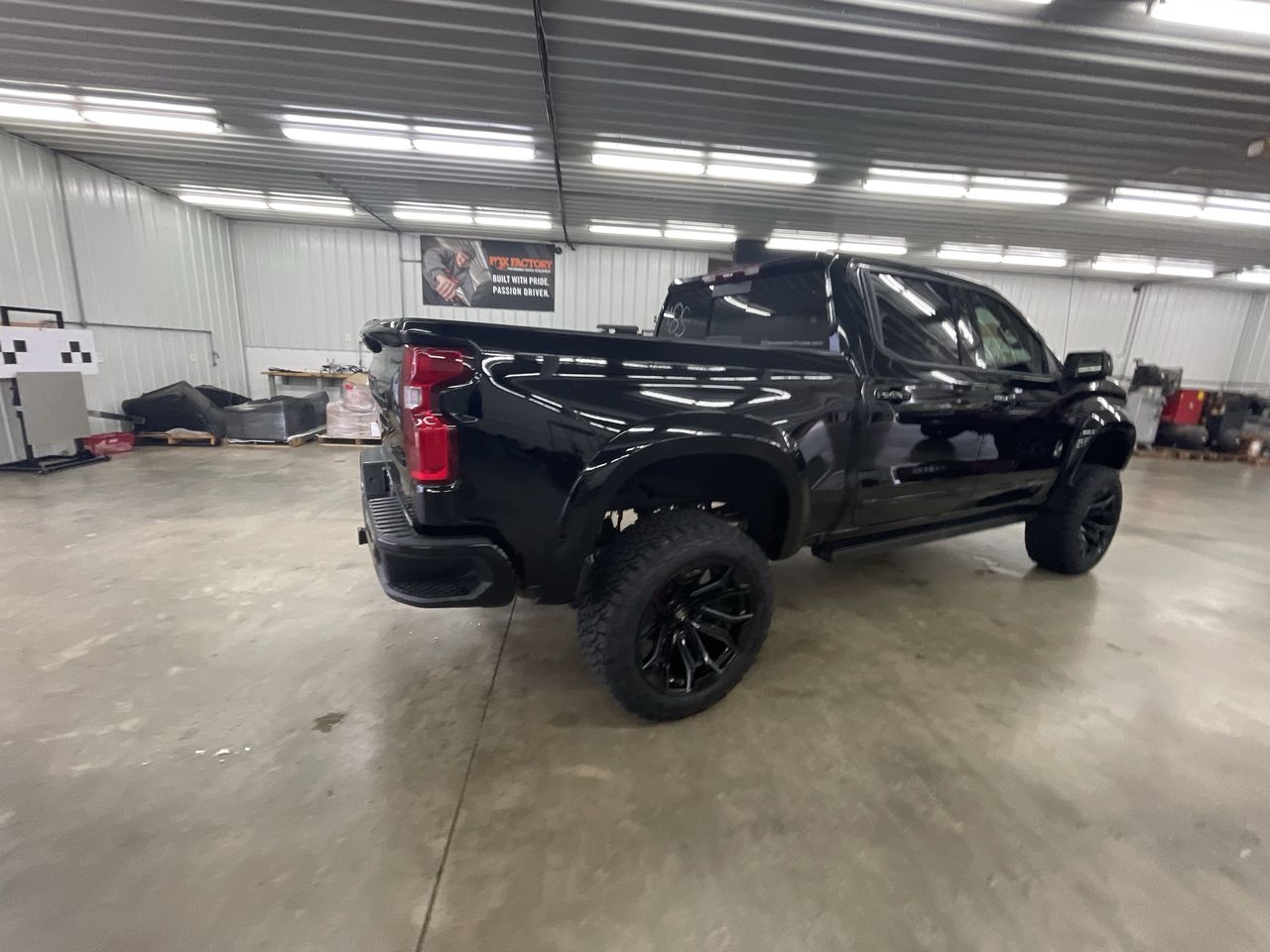 Vehicle Image 8
