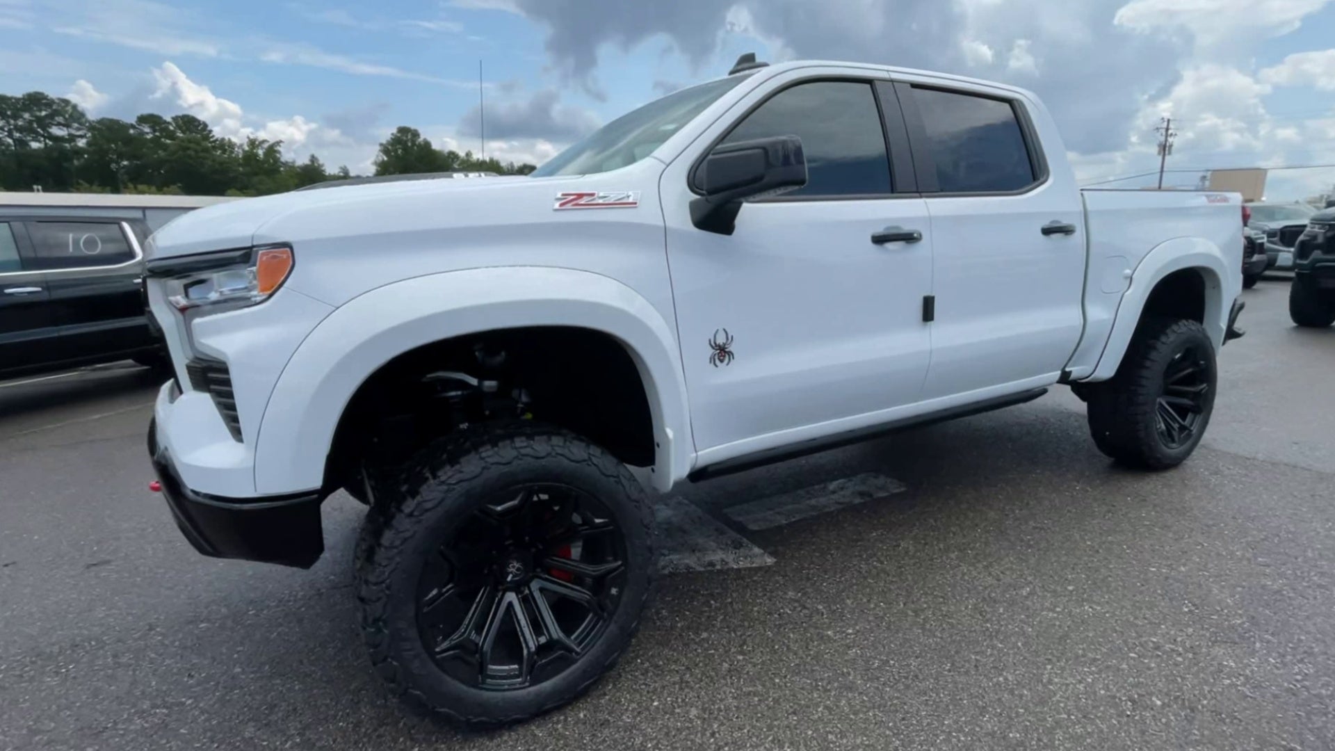 Vehicle Image 4