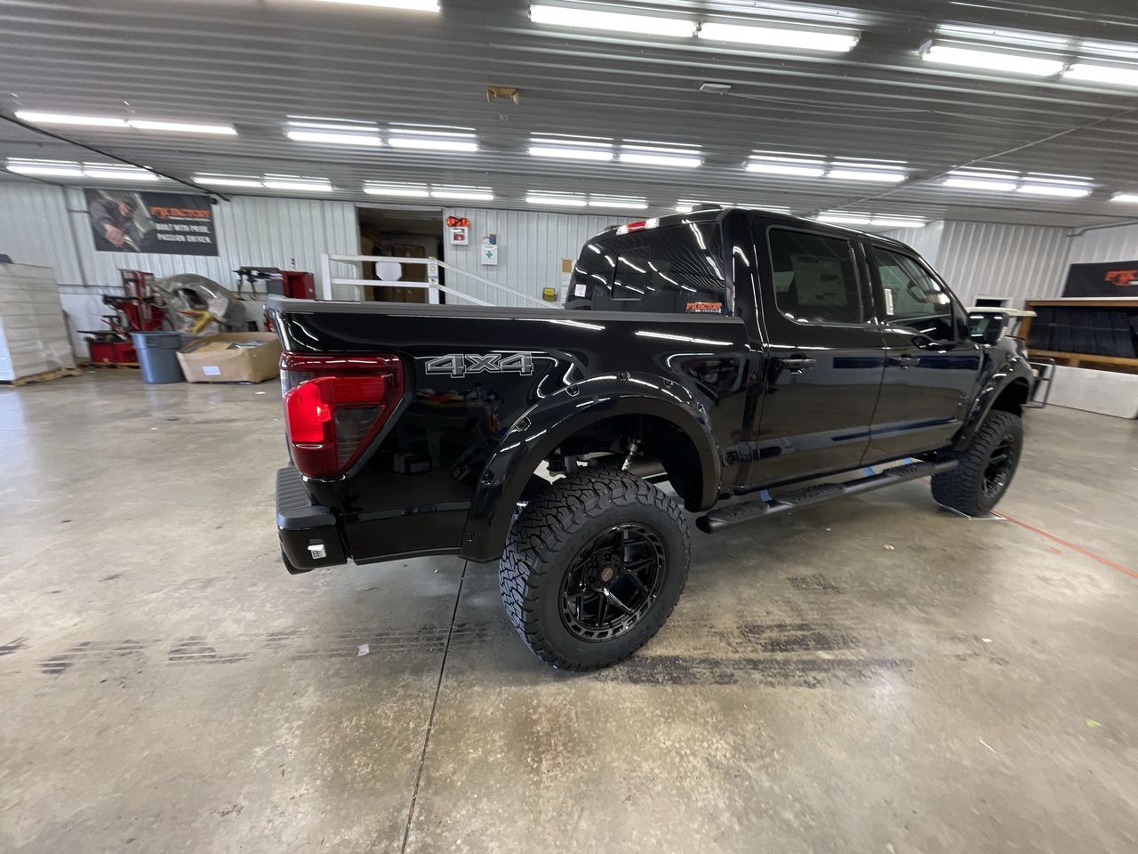 Vehicle Image 8