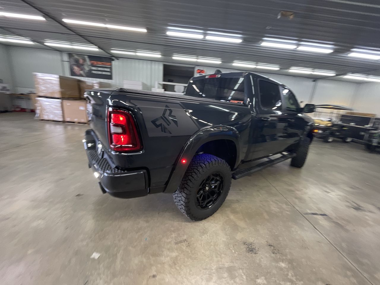 Vehicle Image 8