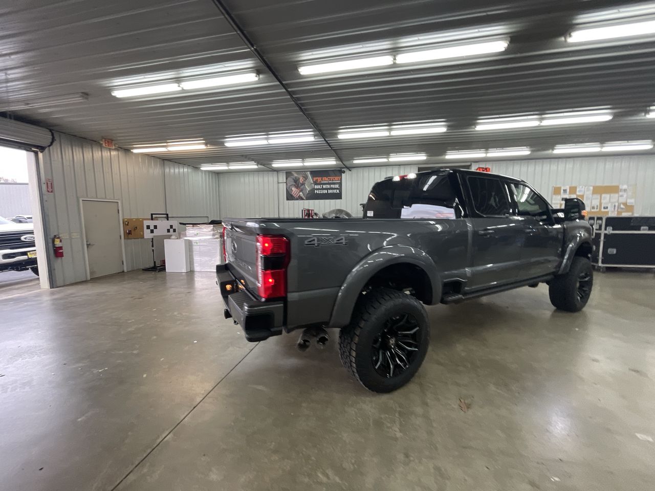 Vehicle Image 8